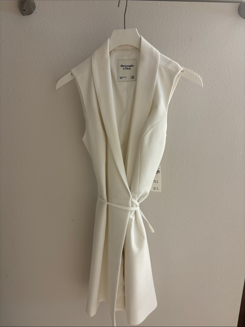 Abercrombie & Fitch Ivory Sleeveless Wrap Dress